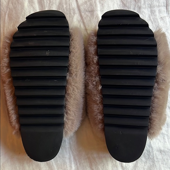 ROAM Women's Cloud Fur Slippers - Tan - Picture 3 of 5